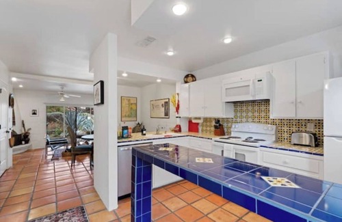 Miramonte House | Maldeojo Condo/Pool/Minutes to Downtown/Close to Hiking Trails