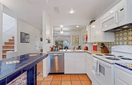 Miramonte House | Maldeojo Condo/Pool/Minutes to Downtown/Close to Hiking Trails