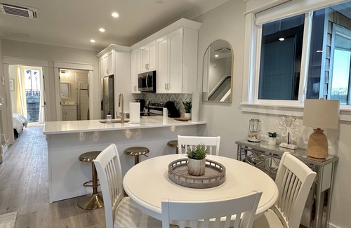 Wilmington Historic District Boat Rental | Malibu at The Cove - Riverwalk Villas in Downtown Wilmington