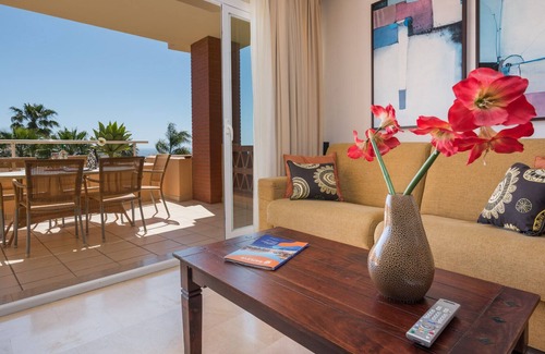 El Faro Apartment | Malibu C5 - Lux. 2BR Sea View Condo in Club La Costa