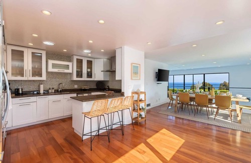 Central Malibu House | Malibu Luxury 4 BR Home w Pool and Ocean Views