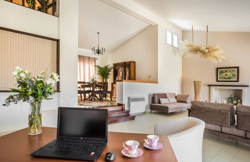 Lassi Apartment | Malibu Superior Villa