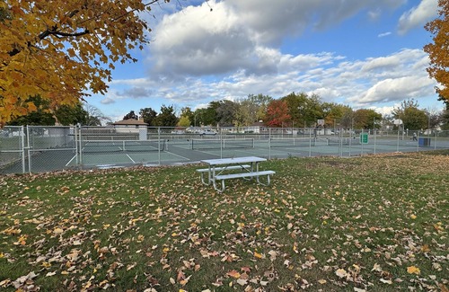 Richfield House | MALL OF AMERICA! FAMILY FRIENDLY PARK UNIT 2