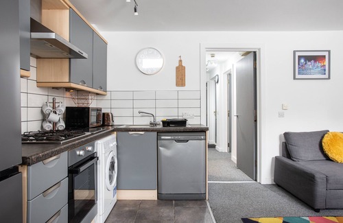Belfast City Centre Apartment | Malone Crescent Apartment-2BR, 2B in City Centre