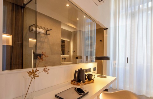 Historical Center Hotel | Mamalu Studios and Suites