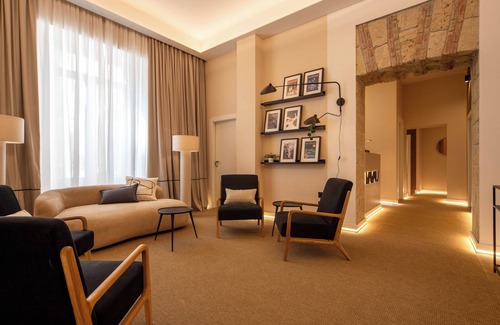 Historical Center Hotel | Mamalu Studios and Suites