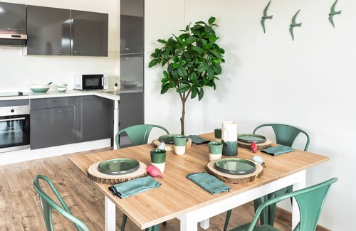 Lacanau-Ocean Apartment | Mamita 4. "wooded stopover apartment" T2 47m² + terrace 24m²