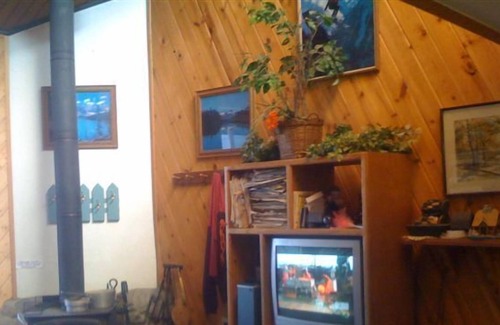 Mammoth Lakes Condo | Mammoth Condo Rental-Cozy, affordable, friendly & close to everything!
