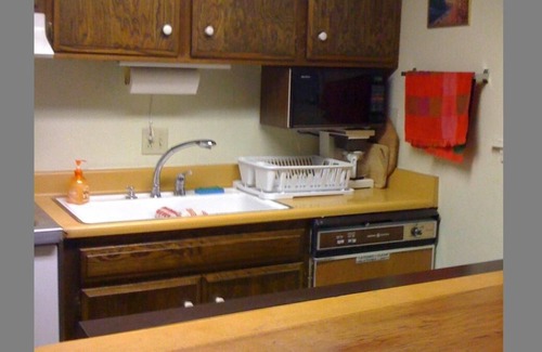 Mammoth Lakes Condo | Mammoth Condo Rental-Cozy, affordable, friendly & close to everything!