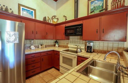 Mammoth Lakes Apartment | Mammoth West #143 Condo