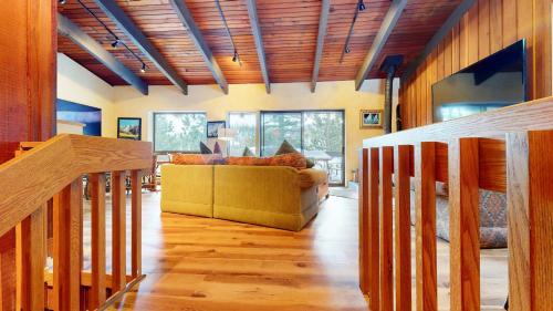 Mammoth Lakes Apartment | Mammoth West #143 Condo
