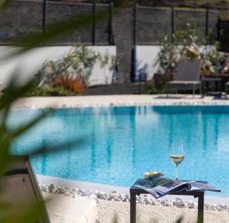 Las Brenas Bed & Breakfast | Mana EcoRetreat