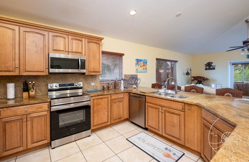 Indian Waterways House | Manatee Manor ~ 3 Bedroom Island Home on Plantation Key with Pool & Dockage