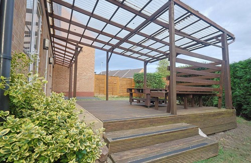 Levenshulme House | Manchester 3-Beds, Sleeps 6 with On-site Parking