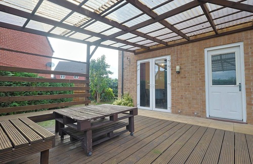Levenshulme House | Manchester 3-Beds, Sleeps 6 with On-site Parking
