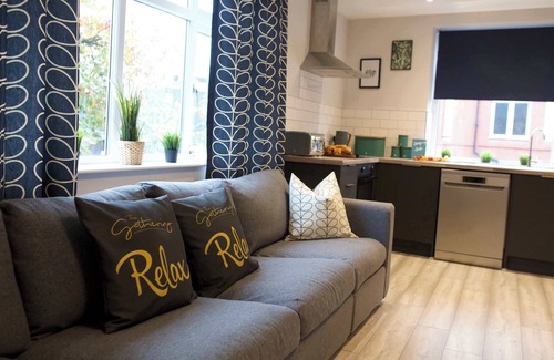 Trafford Apartment | Mancunian Apartment Sale | Nr Manchester Sleeps 6