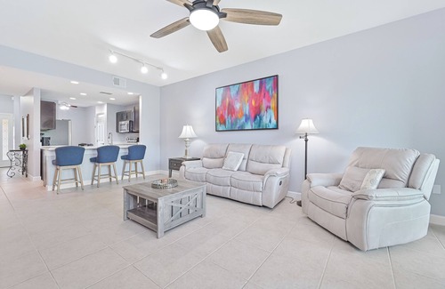 Iona Condo | Mandolin Bay First Floor Condo with Garage