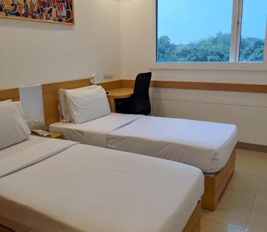 Chandigarh Hotel | Mango Grove Hotel