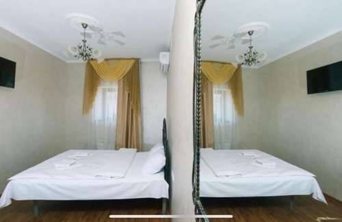 Svyatoshyns'kyi District Hotel | Mango