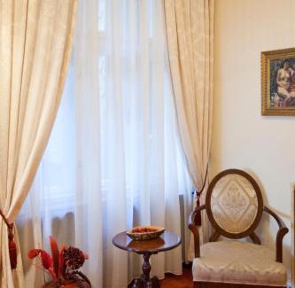 Slavija Hotel | Manjež Centar