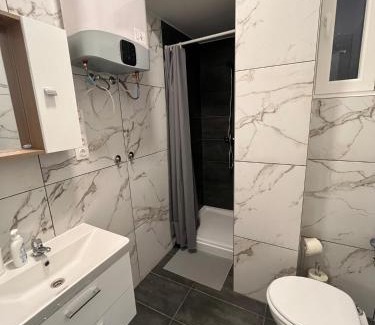 Belso-Ferencvaros Apartment | MaNo Studios Budapest I