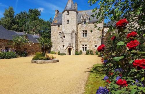 Plouagat Bed & Breakfast | Manoir de Fornebello 16e siècle - Chambres d'Hôtes de prestige avec piscine