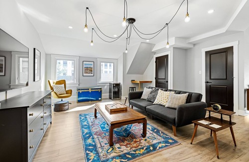 Moncton House | Manoir Highfield … the ideal choice for large group.