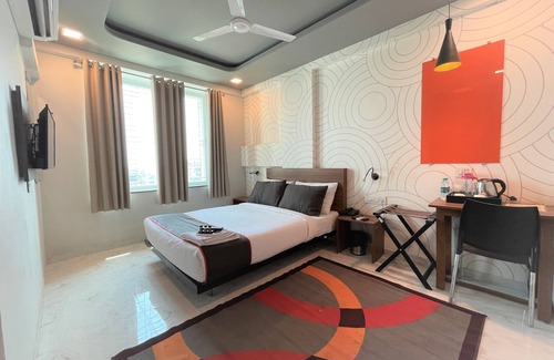 Nagpur Hotel | Manomay