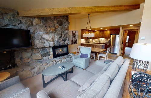 Vail Condo | Manor Vail Diamond Condo with Breakfast Included