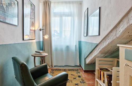 Historic Centre Apartment | Mansarda in Piazza Castello