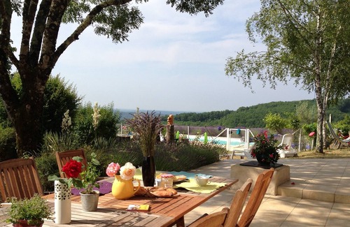 Souillac House | Mansion with heated pool and beautiful views of the hills