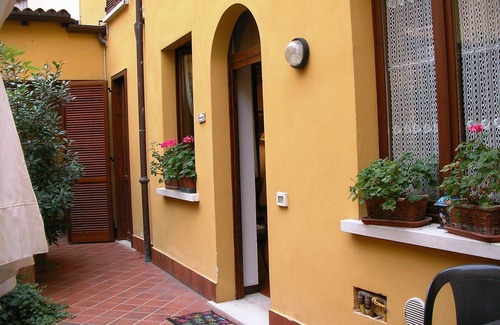 Old Town House | Mantova: houses/villas - 3 rooms - 4/5 persons