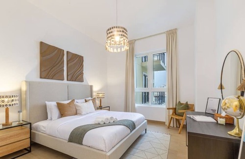 Dubai Apartment | Manzil - 1BR Home in Port de la Mer w Lake Access