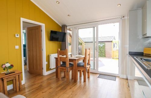 Swadlincote House | Maple