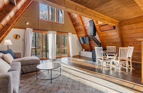 South Haven Cabin | Maple Haven, A-frame cabin, Beach Access