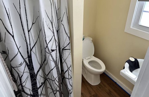 Schroon Lake Hotel | Maple Leaf Lodge- Privacy Cabin 113