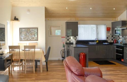 Otterburn House | Maple Lodge