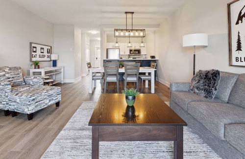 The Blue Mountains Apartment | Maple & Mountain at Rivergrass