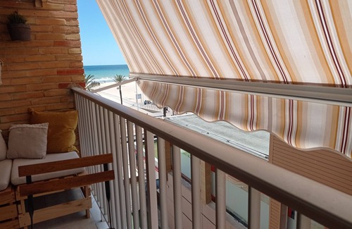 Grau i Platja Apartment | Mar Blau esc.I 3º pta.6 Solo Familias!