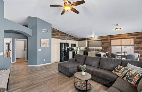 Continental Ranch House | Marana Gem Perfect for Families & Extended Stays