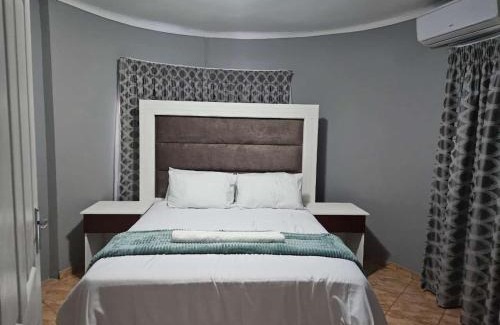 Makhado House | Marandela Guesthouse