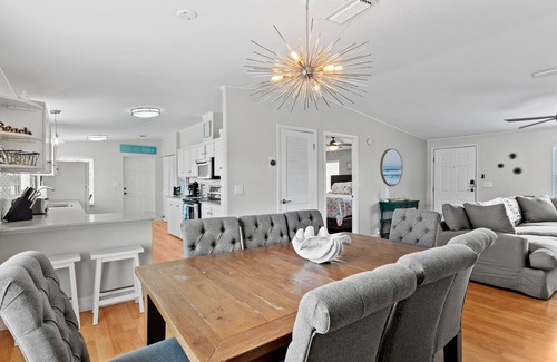 Marathon House | Marathon 3BR w/Boat is included AUG - NOV ONLY ! Hot Tub & Pet Friendly