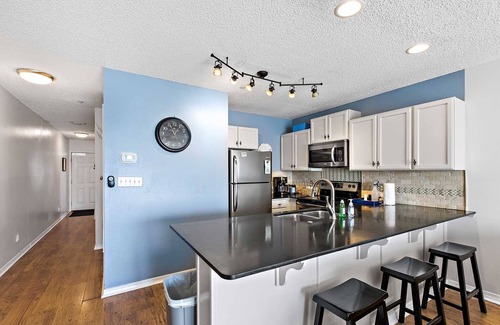 Miramar Beach Condo | Maravilla 2413 1 Bedroom/2 Bath Gulf Front Beach Service