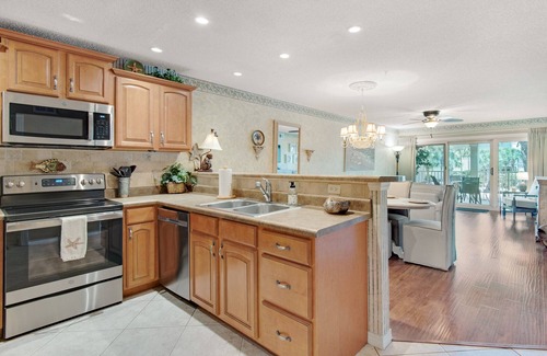 Miramar Beach Condo | Maravilla 3203 Elegant Gulf View Condo *NOW INCLUDES BEACH SETUP*