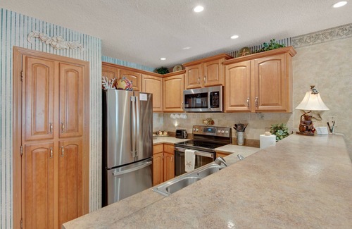 Miramar Beach Condo | Maravilla 3203 Elegant Gulf View Condo *NOW INCLUDES BEACH SETUP*