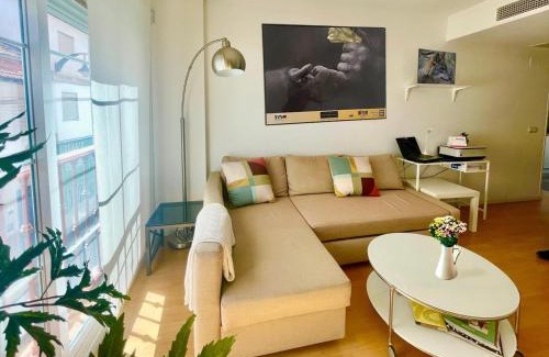 La Trinidad Apartment | Maravilloso apartamento céntrico de 70m2, jardín propio 40m2 con piscina para niños y parking opcional