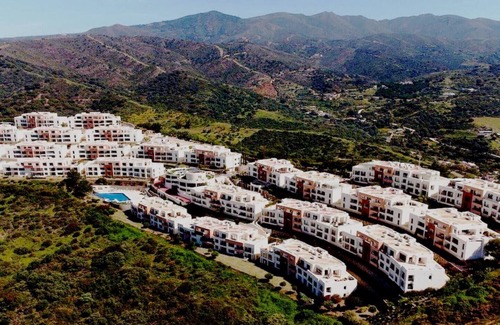 Marbella Apartment | Marbella apartment with 3 pools/gym/garage
