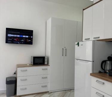 Shkembi i Kavajes Apartment | Marble Breeze Apartment By Adriatic Living