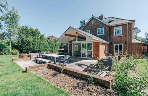 Henley-on-Thames House | Marble House - Heated Indoor Pool, Gym, Cinema