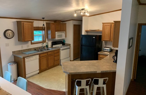 Marblehead House | Marblehead Family Lake Cottage - 3 bedroom